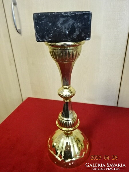 Gilded cup on a marble base, total height 33 cm.