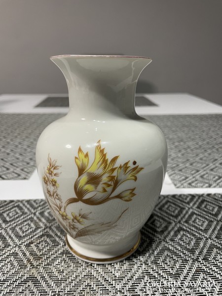 Raven House vase with a beautiful pattern, a rarity!