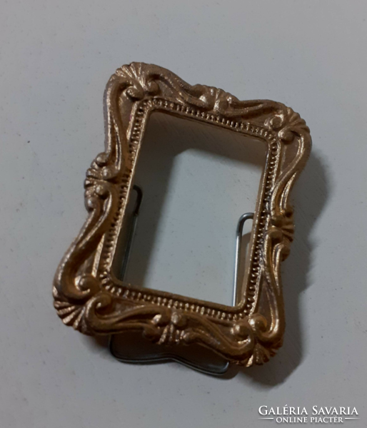Small frame with old table copper pattern