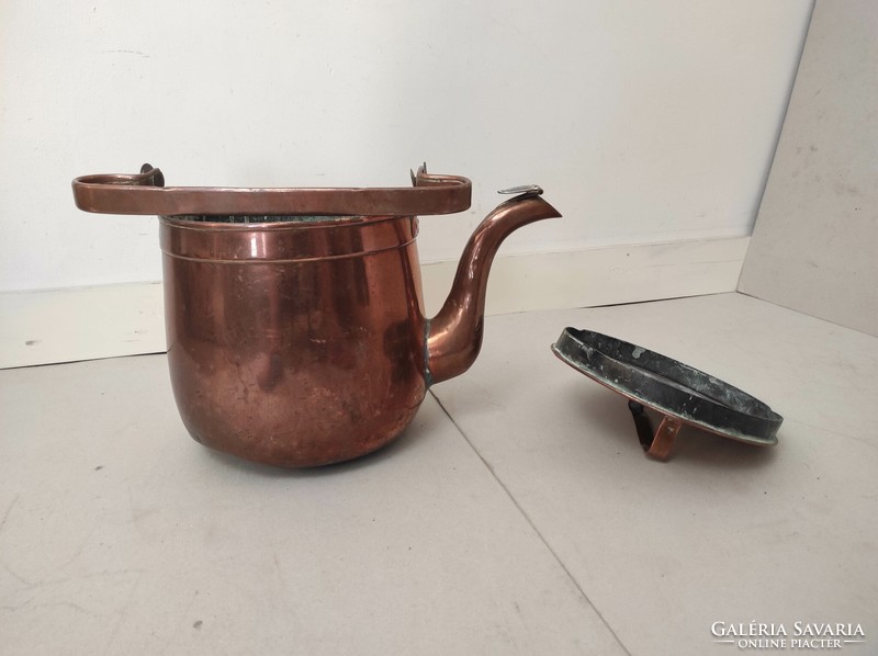 Antique kitchen tool patinated heavy red copper tea coffee jug with lockable spout 450 7362