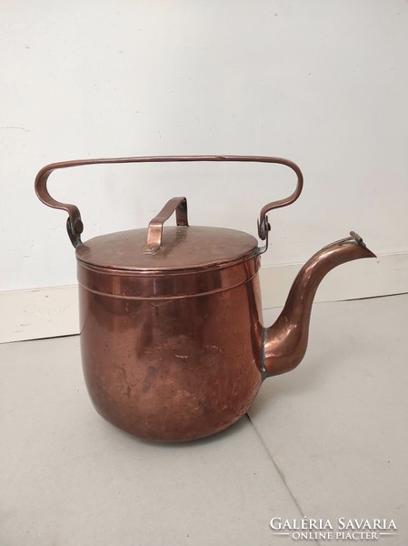 Antique kitchen tool patinated heavy red copper tea coffee jug with lockable spout 450 7362