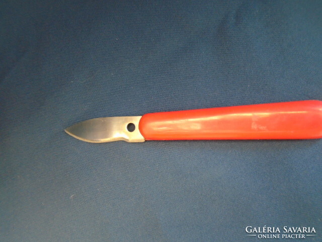 Watch case removal knife right-handed