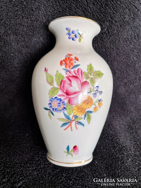 Herendi porcelán váza, virágmintás dekorral, 14 cm, 1935