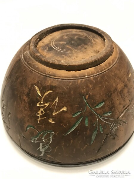 Antique Chinese tea cup carved from coconut shell, lined with silver plate, 9 cm diameter