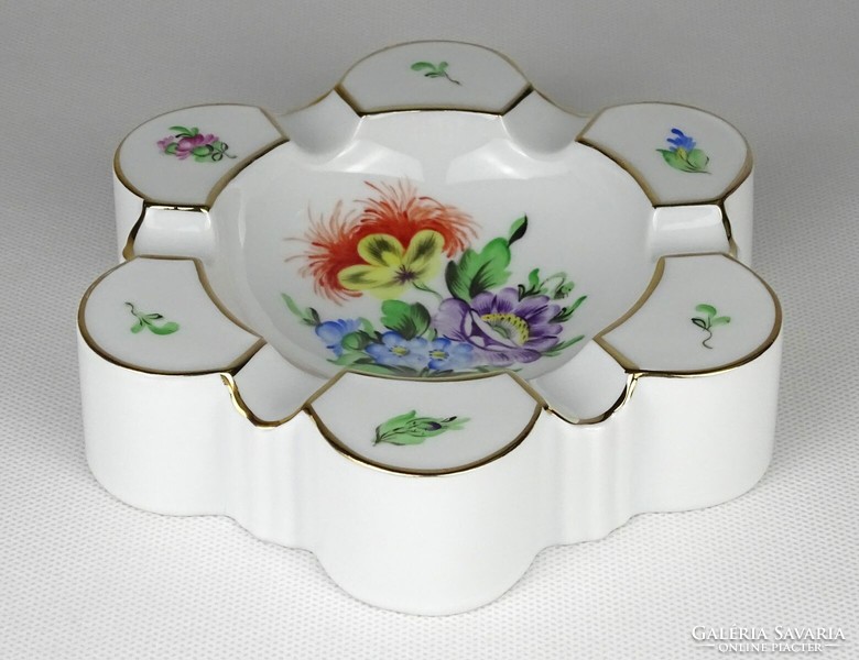 1M848 Herend porcelain ashtray with flower pattern