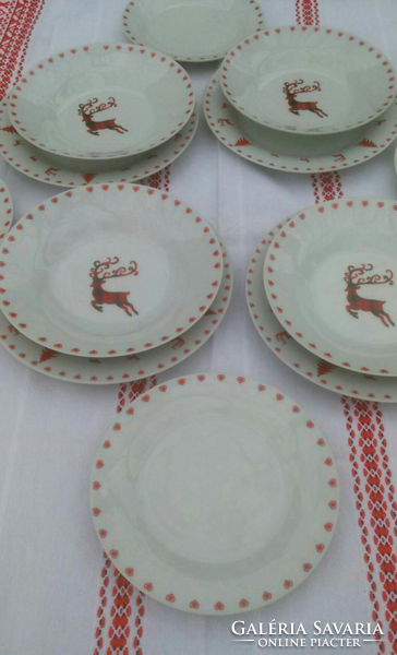 Négy személyes karácsonyi dekoros porcelán tányérok
