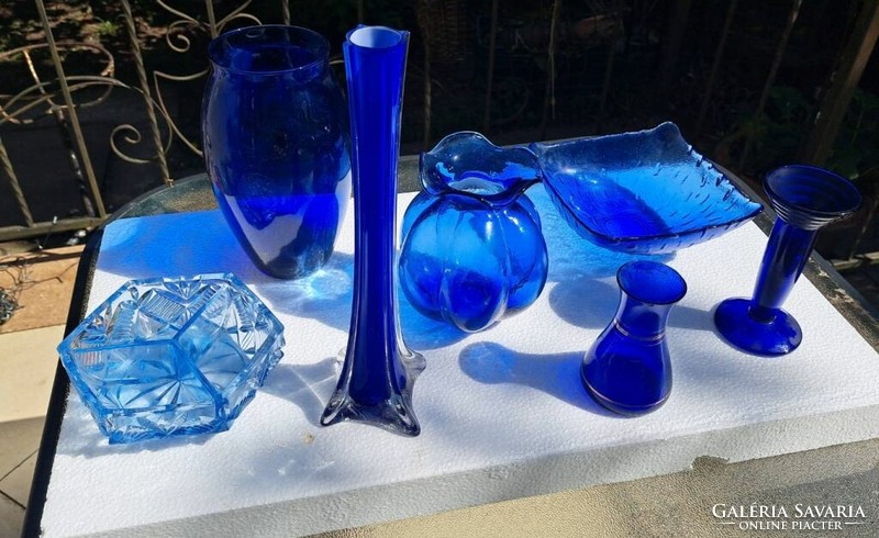 Blue bottles, vase, offerer, bowl,