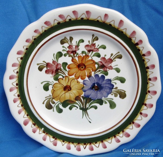 Handmade ceramic wall plate with flower pattern, Austrian, diameter 17.2 cm
