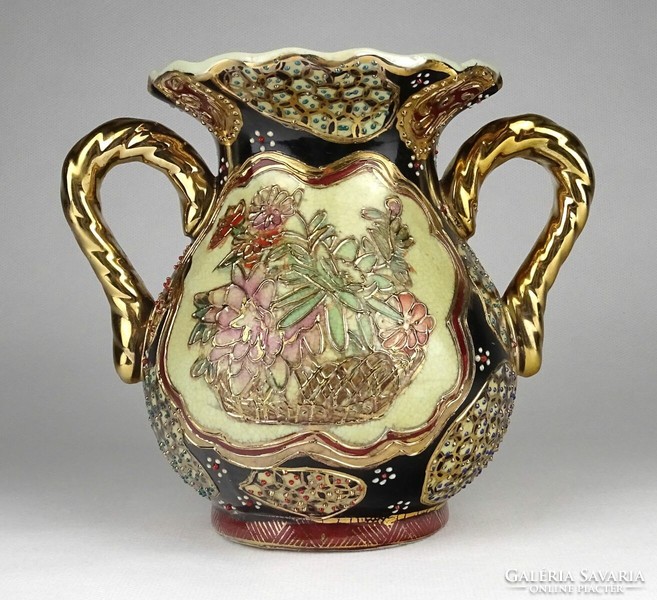 1M884 Gazdagon aranyozott kínai porcelán váza 15 cm