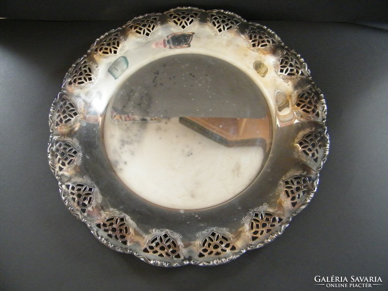 Silver-plated round tray with pierced edge