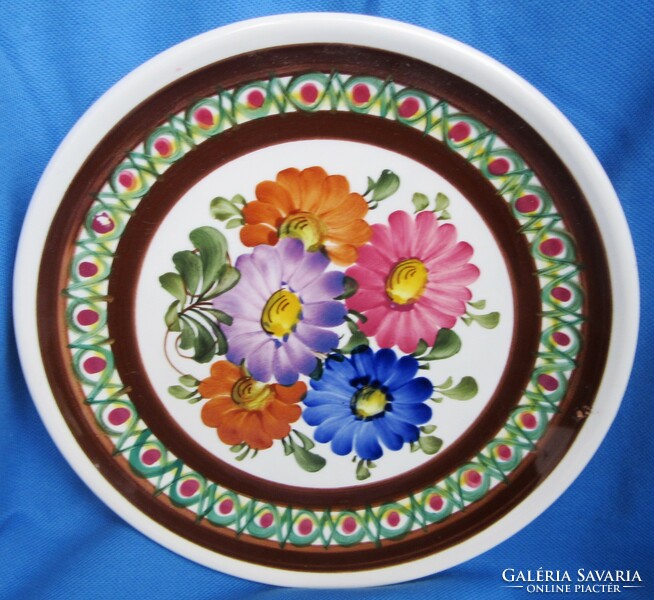Handmade ceramic wall plate with flower pattern, Austrian, diameter 19.8 cm