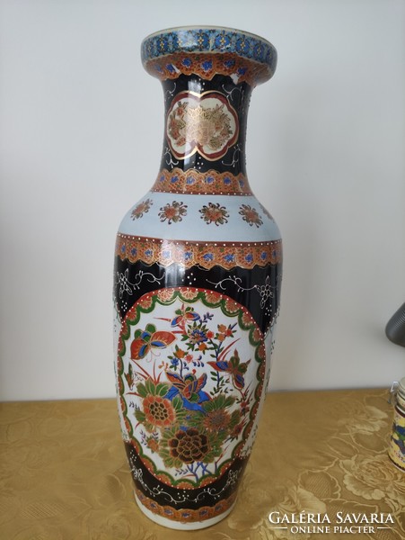 Oriental / Chinese floor vase with flower-butterfly pattern decor