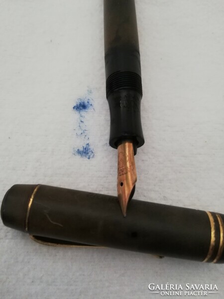 Vintage, collector's mont blanc fountain pen with gold nib, type edc 224.