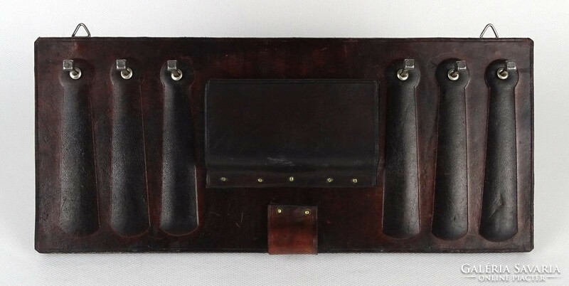1M944 wall key holder with leather decoration 13 x 30 cm