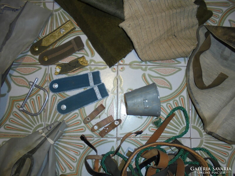 Régi, retro katonai tárgyak, felszerelés - együtt - hagyatékból 2.