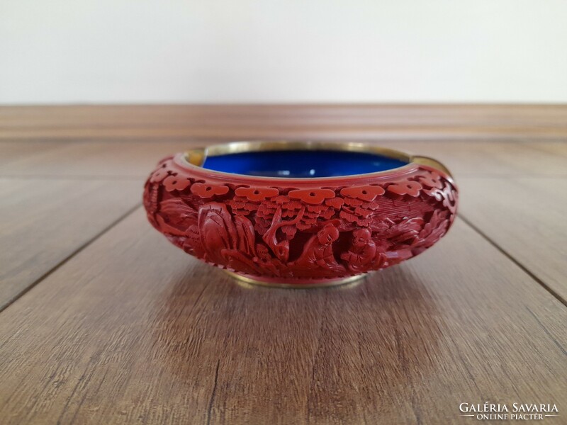 Old Chinese cinnabar bowl with figures