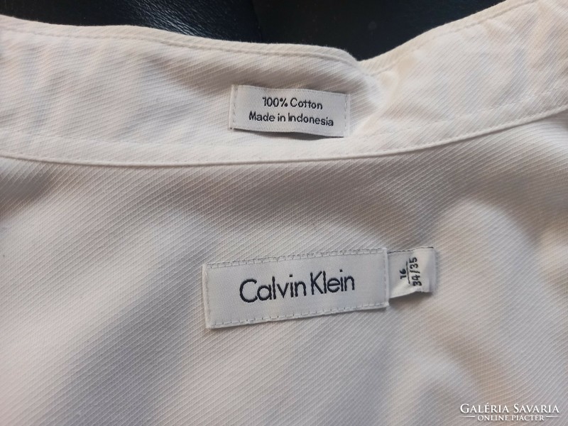 Calvin Klein márkás mandzsettás fehér férfi ing, márkás slim fit férfi ing!