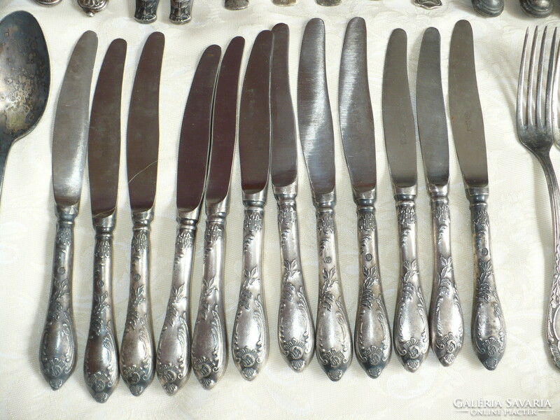 46 pieces of thickly silver-plated cutlery