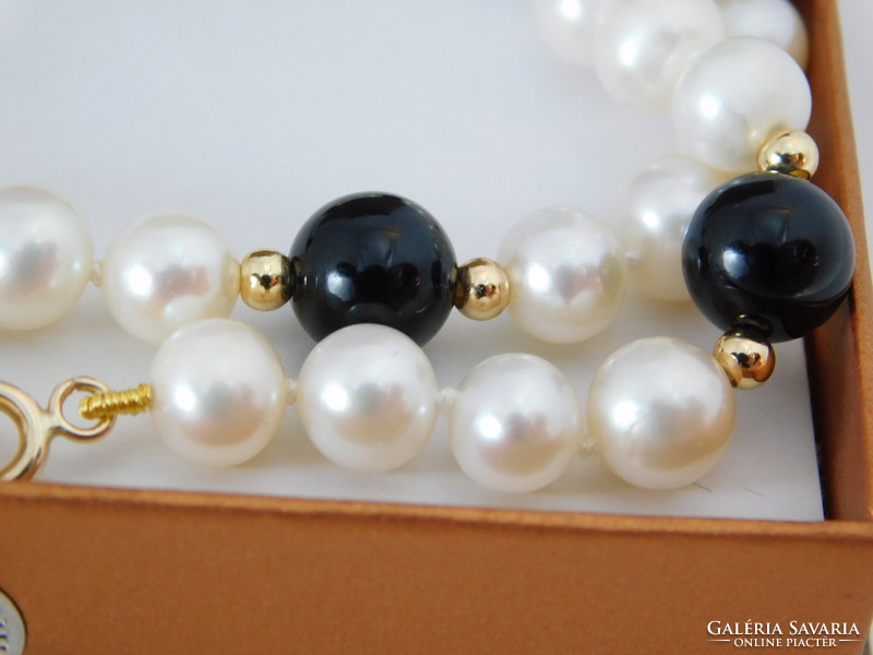 Pearl and black agate necklace with 14k gold clasp