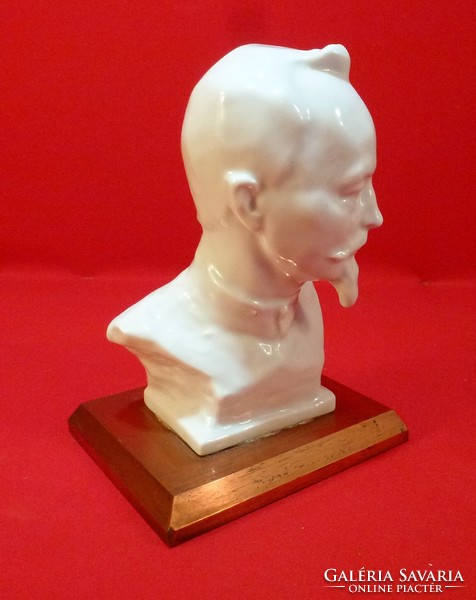 Dzerzhinsky porcelain statue