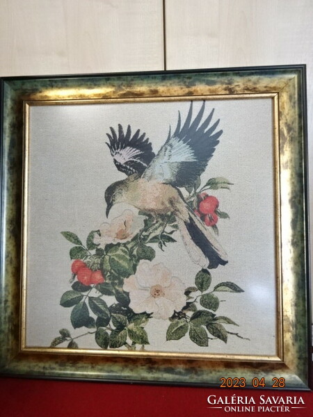 Vászonra vart kép, repülő madár, mérete 56 x 56 cm. Jókai.