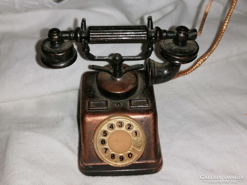 Régi, bronz színű fém kagylós telefon, babaházdekoráció, polcdísz 14.