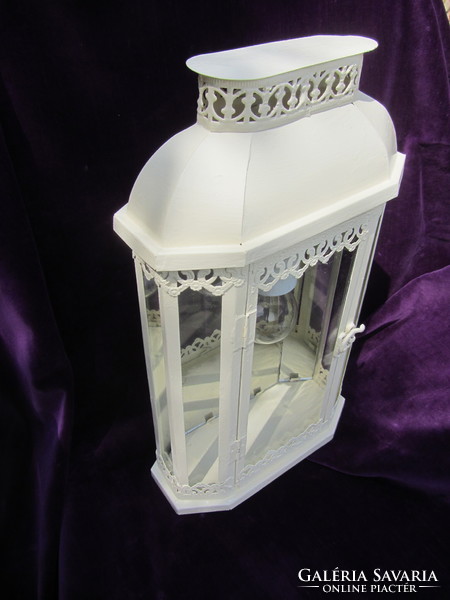 Mood lamp for a sheltered terrace, in the hall