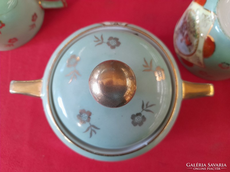 Alt wien viktoria schmidt & co 1918-1939 gilded hand painted incomplete tea and coffee cup set
