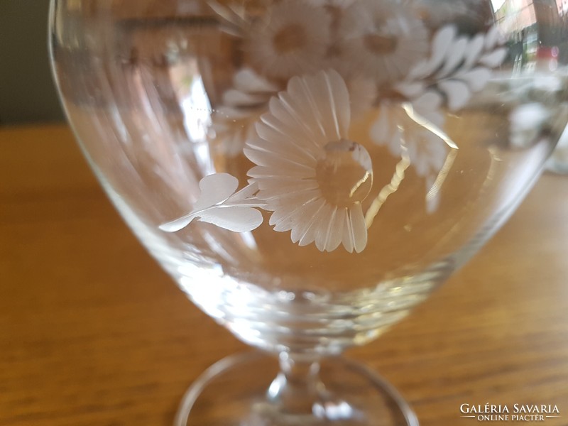 Csodálatos talpas üveg váza