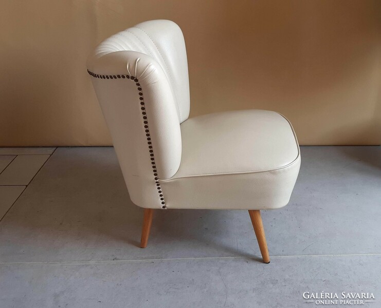 Rarity: white sky club armchairs, beautiful condition, retro