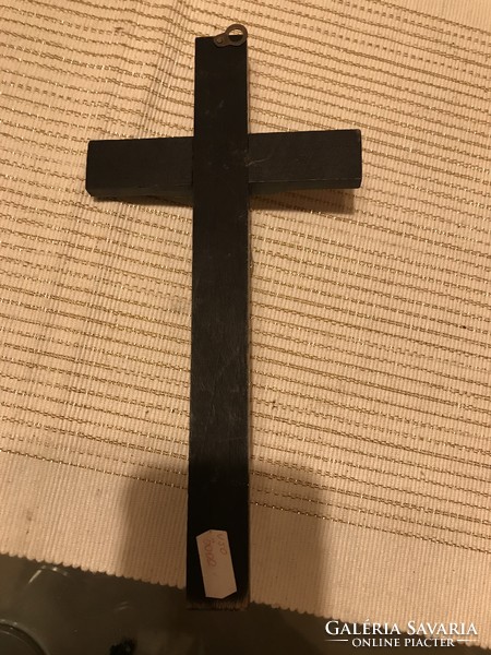Old crucifix that can be hung on the wall