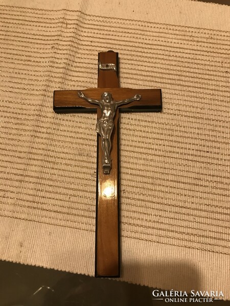 Old crucifix that can be hung on the wall