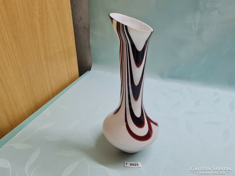 T0925 Art deco üveg váza pici serc 32 cm