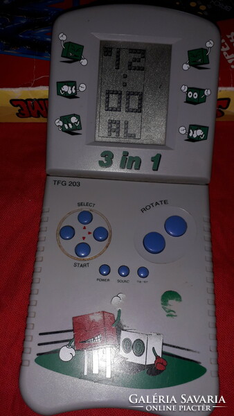 Retro 1990s handheld quartz tetris with quartz quartz game box, works tested as shown in pictures