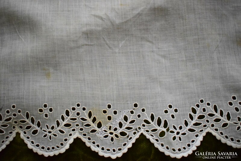 Embroidered madeira pattern, decorative handkerchief, napkin 40.5 x 41 cm embroidered p.R. Monogram damaged!