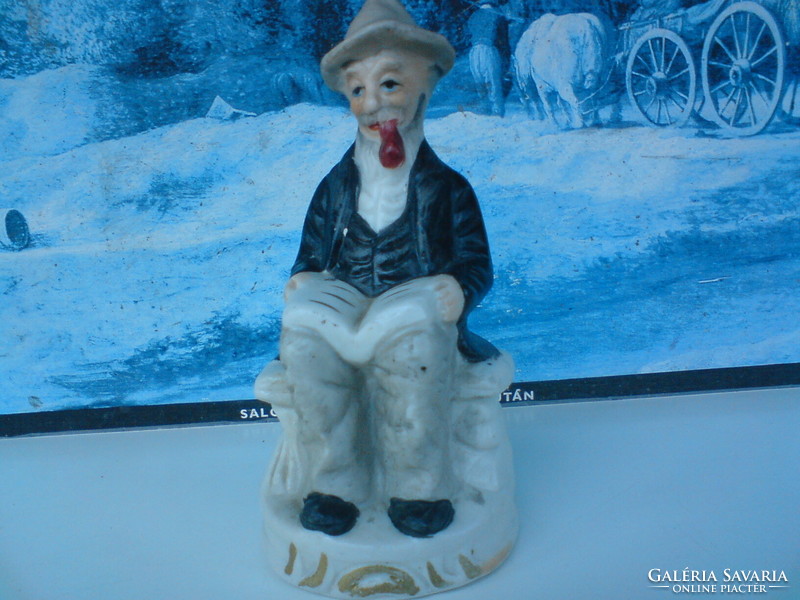 Old biscuit pipe smoking, reading father - 13 cm tall figure