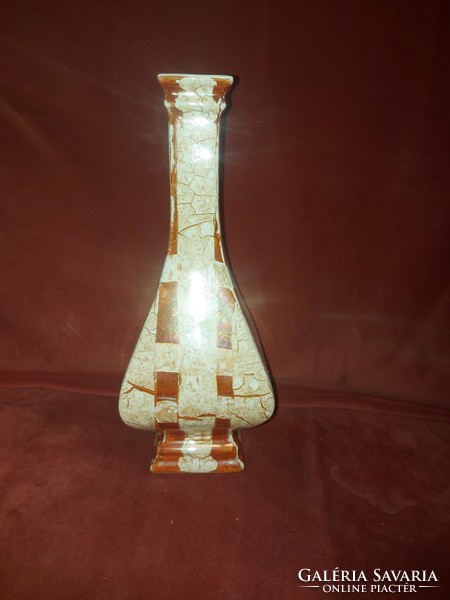 Különleges, porcelán váza, 28 cm magas, jelzett