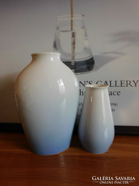 Bing&grondahl Danish porcelain vase family with pearl flowers