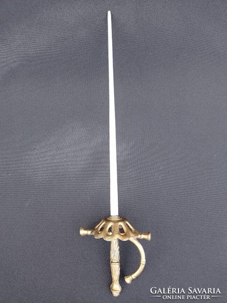 Copper leaf-cutting dagger, sword