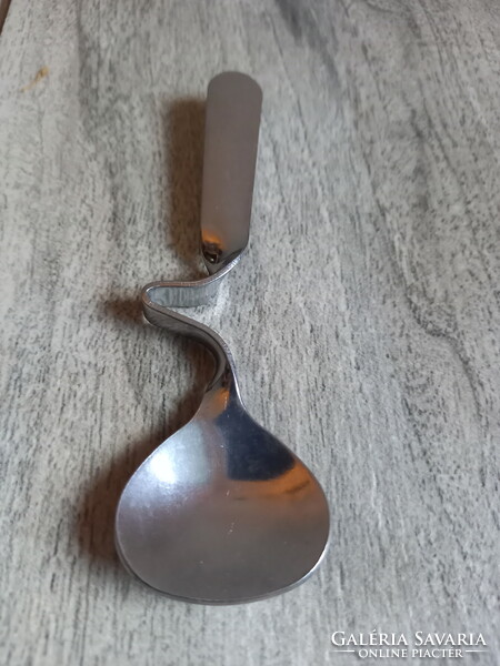 Old steel design sugar spoon (11.3x3.5 cm)