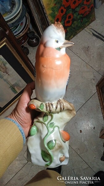 Herend porcelain jay bird on the branch, 34 cm high.