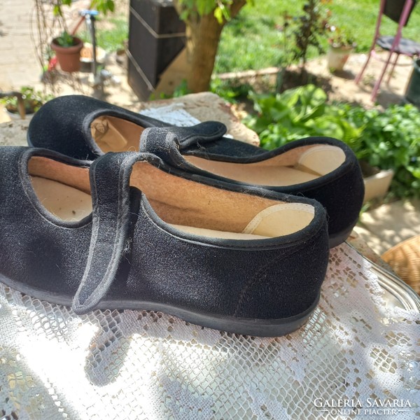 Handmade black velvet small ballerina shoes
