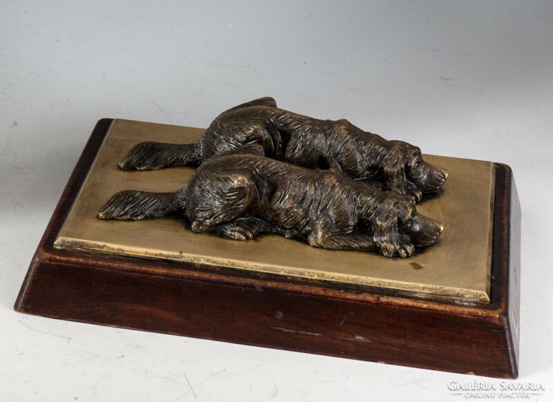 Bronze pair of dogs with wooden pedestal - Irish setters