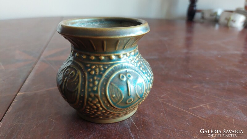 Zsolnay shield-sealed buso vase