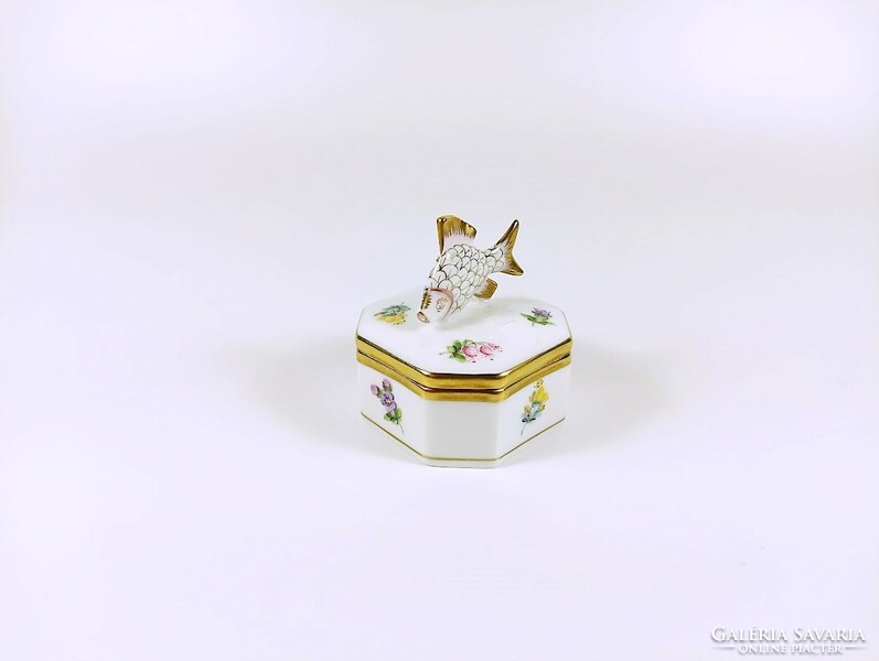 Herend, flower-patterned jewelry box with fishhook, hand-painted porcelain, flawless (b135)