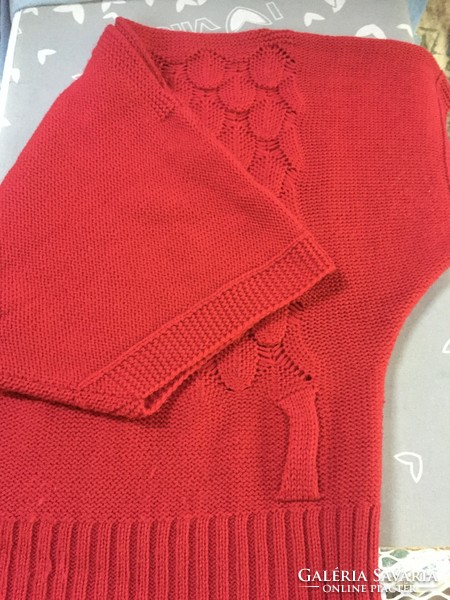 T-sleeved, red, soft, knitted women's sweater for size m