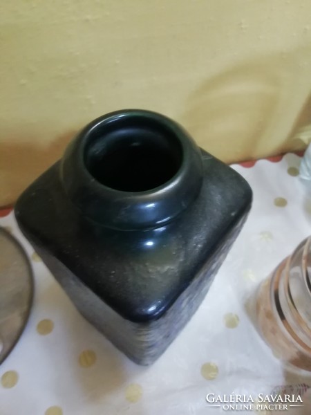 Retro kerámia váza hibátlan állapotban jelzett