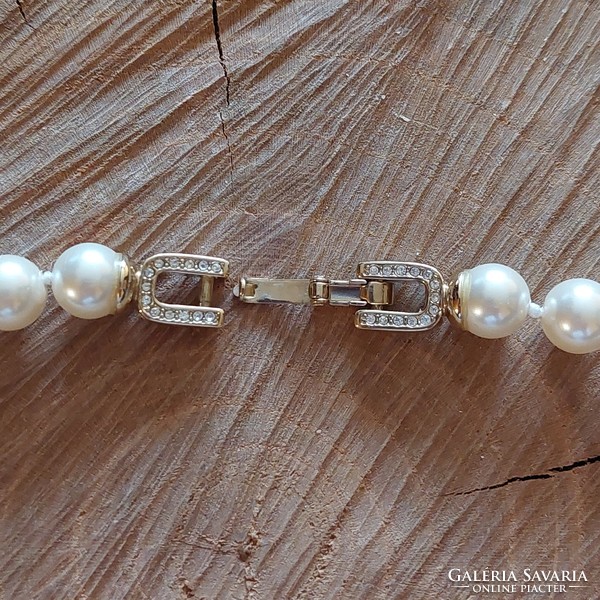 Nagyon szép shell pearl, kagylógyöngy nyaklánc cirkónia köves aranyozott díszkapoccsal