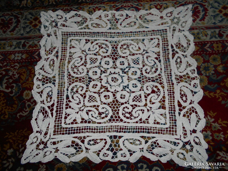 --Antique lace tablecloth 80 cm x 84 cm
