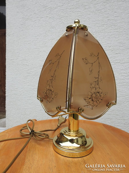 Vintage csiszolt virágmintás üvegburával lámpa